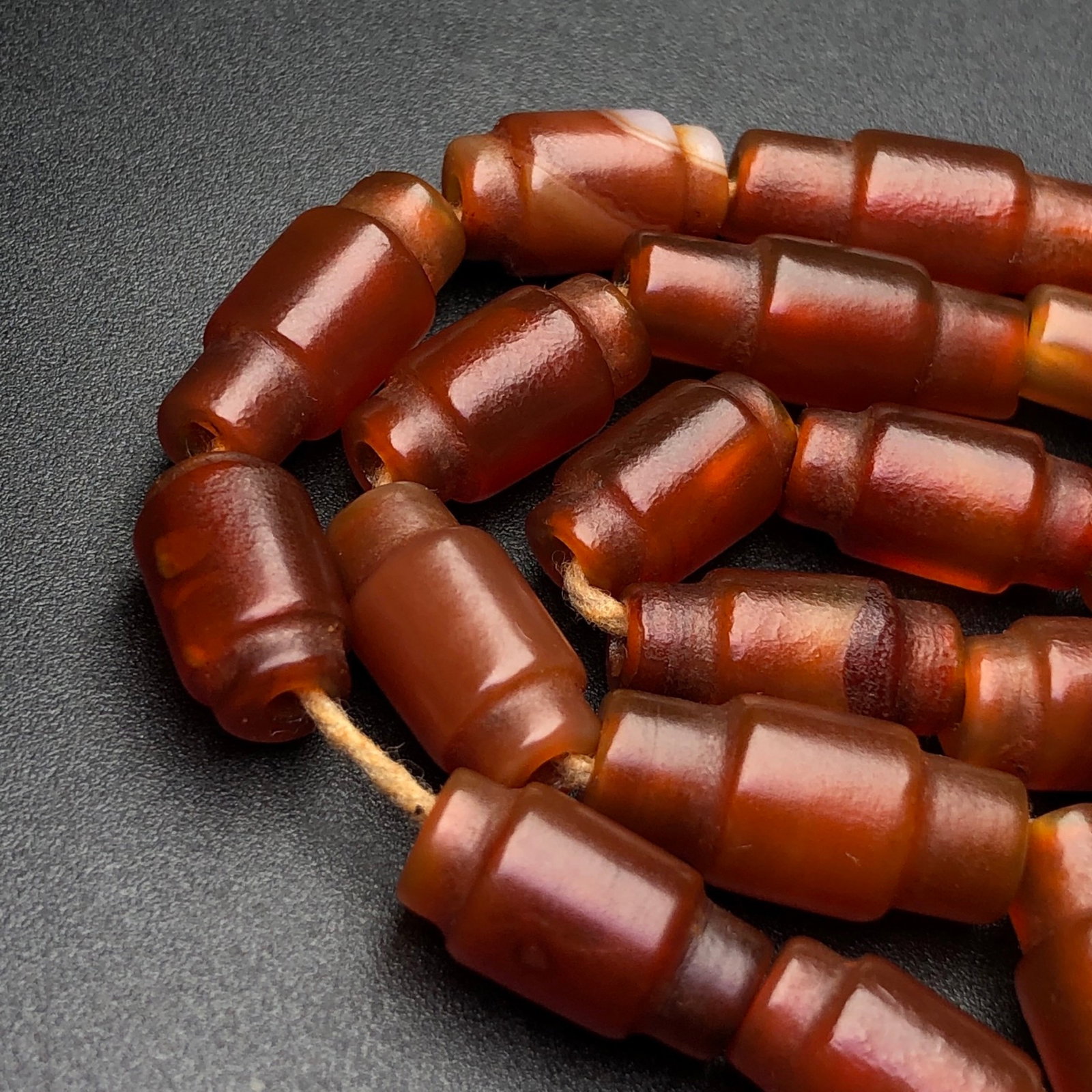 A Precious Agate Bracelets - 8