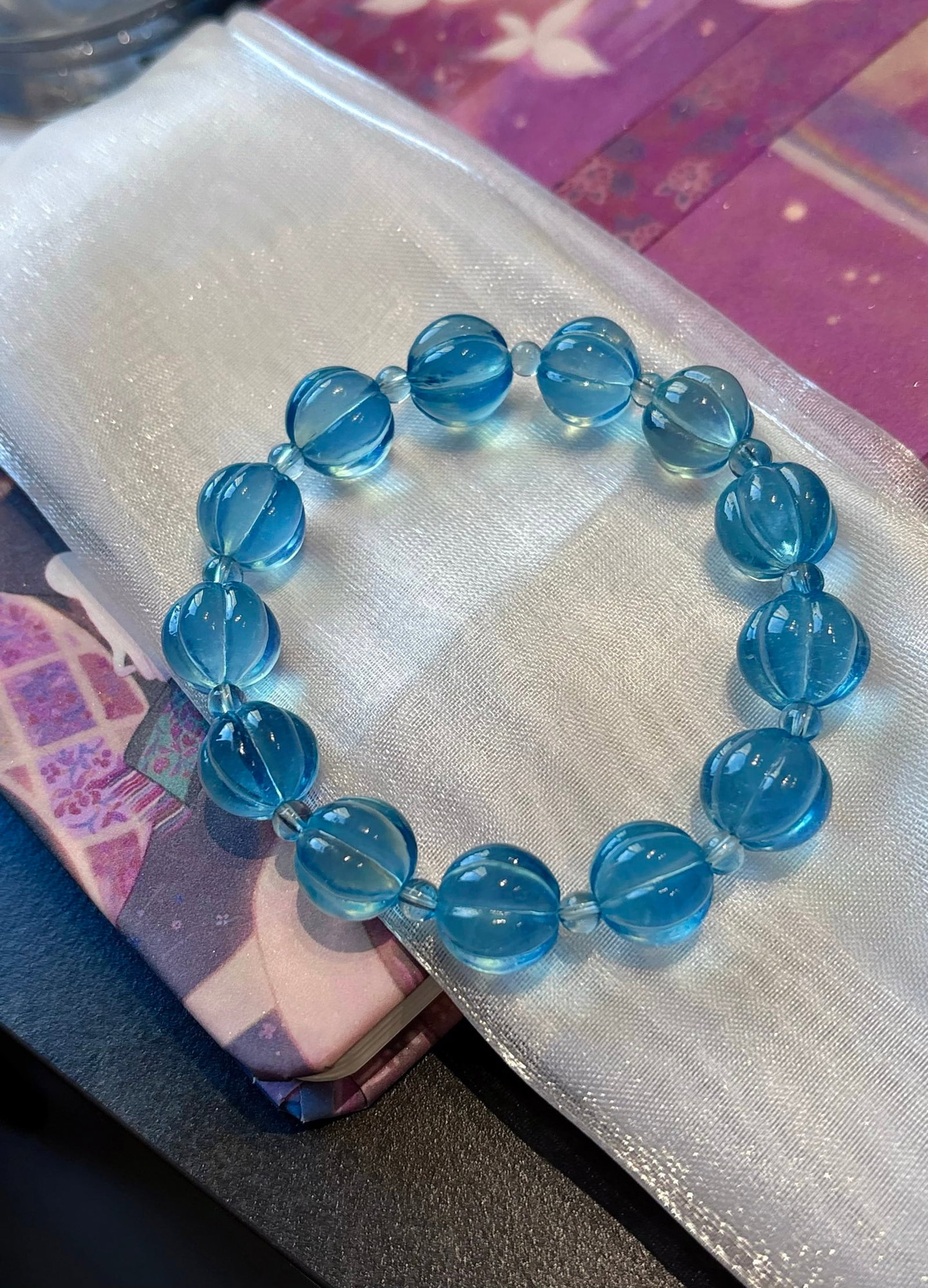An Exquisite Aquamarine Bracelet: An Exquisite Aquamarine Bracelet,Size:0.5in,Weight:35.4g 海蓝宝手串