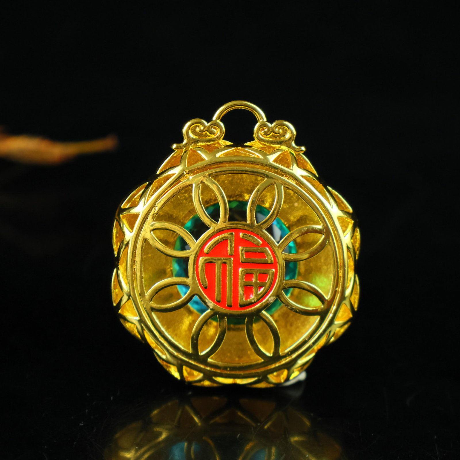 An Exquisite Pendant - 5