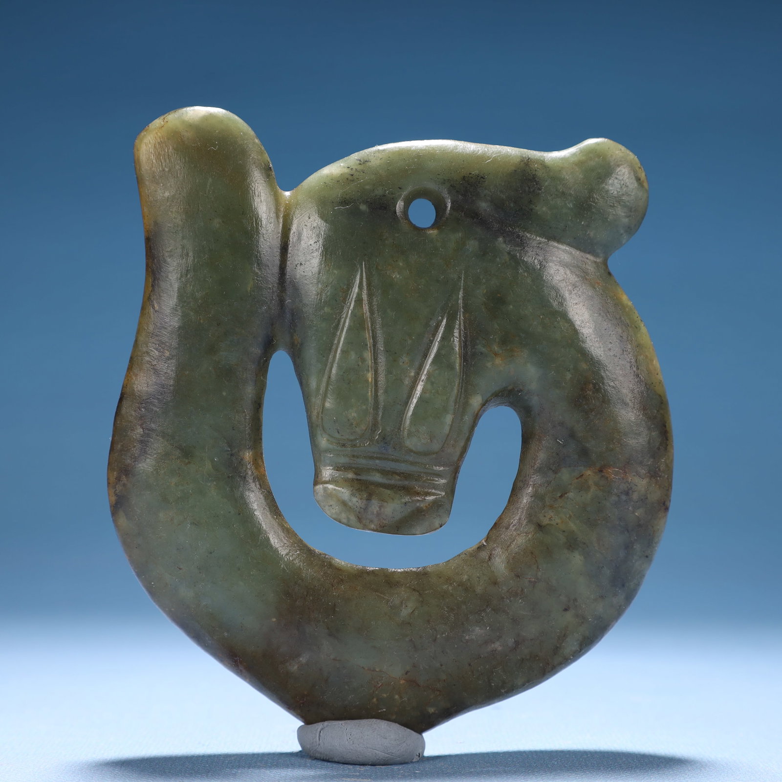 An Archaic Hongshan Culture Greenish Jade Beast Pendant: An Archaic Hongshan Culture Greenish Jade Beast Pendant,Ancient Time,China,Size:4.3inx0.6inx4.7in,Weight:300g 红山文化青白玉兽挂件,中&