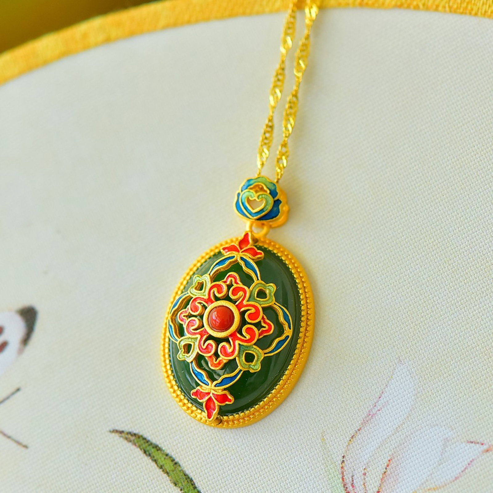 An Exquisite Sterling Silver-Gold Plated Inlaid Jasper Enamel Pendant: An Exquisite Sterling Silver-Gold Plated Inlaid Jasper Enamel Pendant 纯银镀金镶碧玉珐琅吊坠
