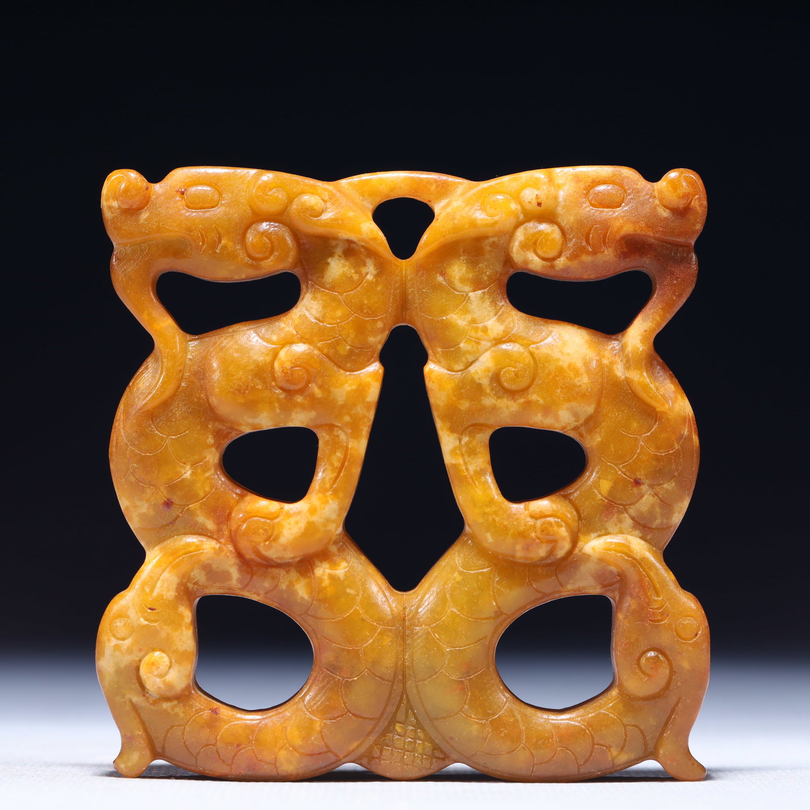 An Exquisite Archaic Jade Chi-Dragon Pattern Pendant: An Exquisite Archaic Jade Chi-Dragon Pattern Pendant,Ancient Time,China,Size:3inx0.4inx3in,Weight:123g 高古玉螭龙纹挂件,中国远古