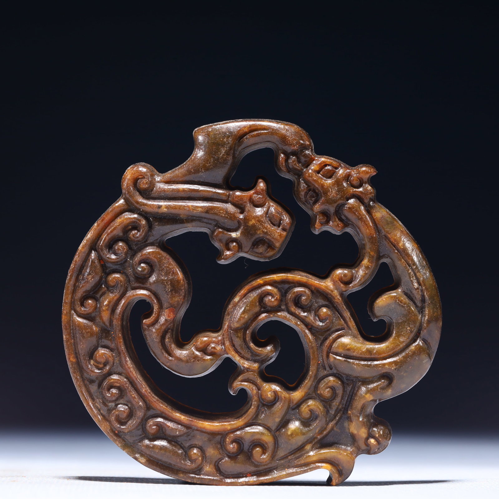 An Exquisite Archaic Jade Chi-Dragon Pattern Ornament: An Exquisite Archaic Jade Chi-Dragon Pattern Ornament,Ancient Time,China,Size:3.1inx0.4in,Weight:104g 高古玉螭龙纹摆件,中国远古&