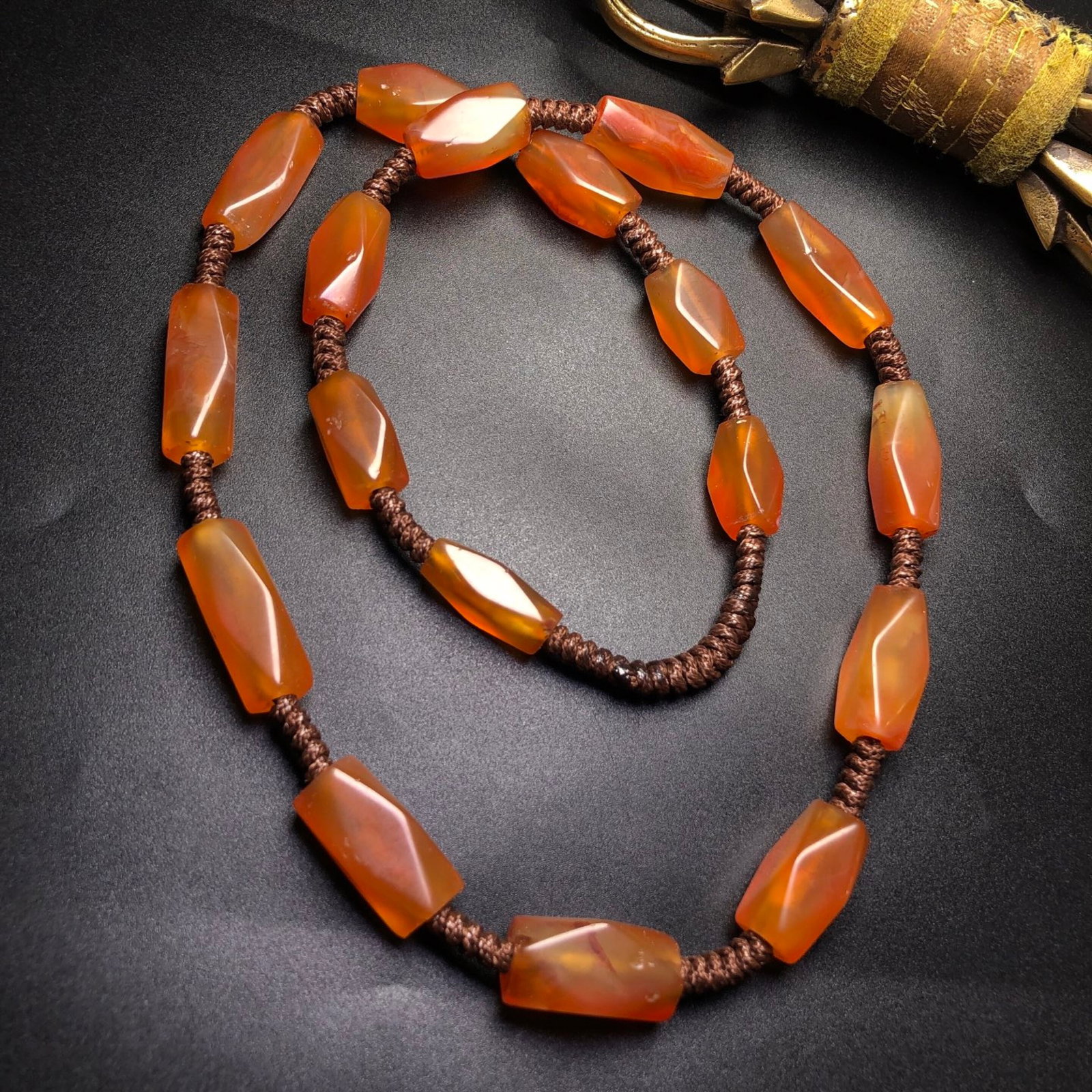 A Precious Agate Necklace - 5