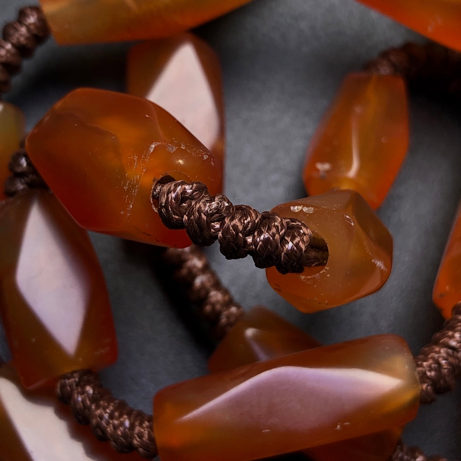 A Precious Agate Necklace - 8