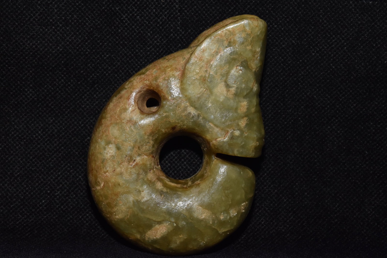 An Exquisite Hemo Jade Pig-Dragon Pendant: An Exquisite Hemo Jade Pig-Dragon Pendant,Hongshan Culture,Size:2.8inx4.1in,Weight:240g河磨玉猪龙挂件，红山文化，Size:7cmx