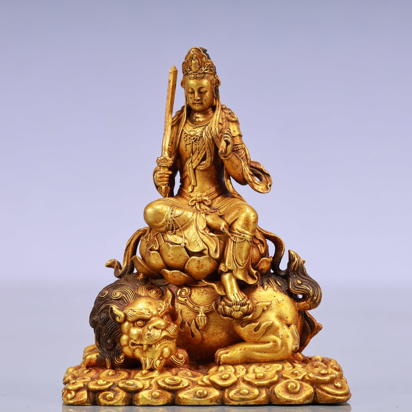 An Exquisite Gilt Bronze Statue of Manjusri: An Exquisite Gilt Bronze Statue of Manjusri Ming Dynasty, China Yongle Four-character Mark Size:2.8inx1.6inx3.5in Weight:491g铜鎏金文殊菩萨佛像 &#