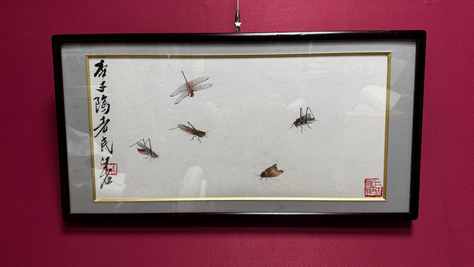 A Chinese Ink Painting of Insect on Paper With Frame,Qi Baishi: A Chinese Ink Painting of Insect on Paper With Frame,Qi BaishiSize:(Without frame)22.8inx11in,(Frame)28.3inx15in一幅中国水墨昆虫图带画