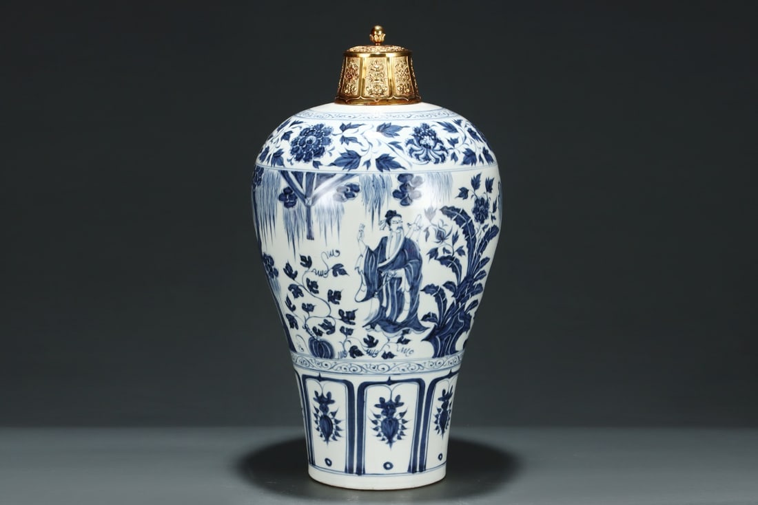 An Exquisite Blue and White Lotus Pattern Character and Story Pattern Vase: An Exquisite Blue and White Lotus Pattern Character and Story Pattern Vase Yuan Dynasty, China Size:19.1inx10.6in青花缠枝莲人物梅瓶 中ࢲ