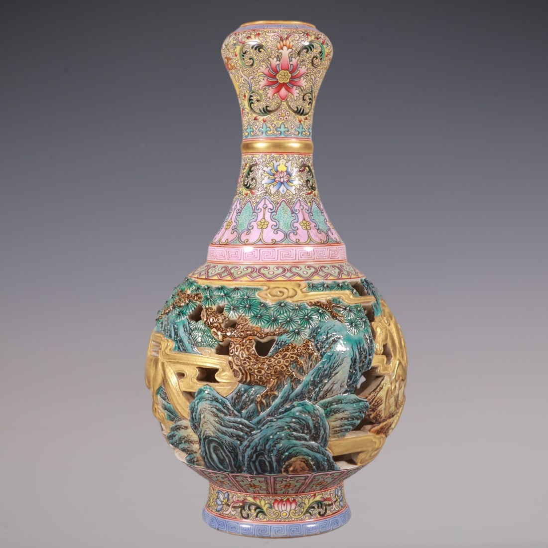 An Exquisite Famille-Rose Lotus Pattern Horse Pattern Vase: An Exquisite Famille-Rose Lotus Pattern Horse Pattern Vase Qing Dynasty, China Qianlong Four-character Mark Size:10inx5.1in粉彩雕刻镂空八骏蒜ä