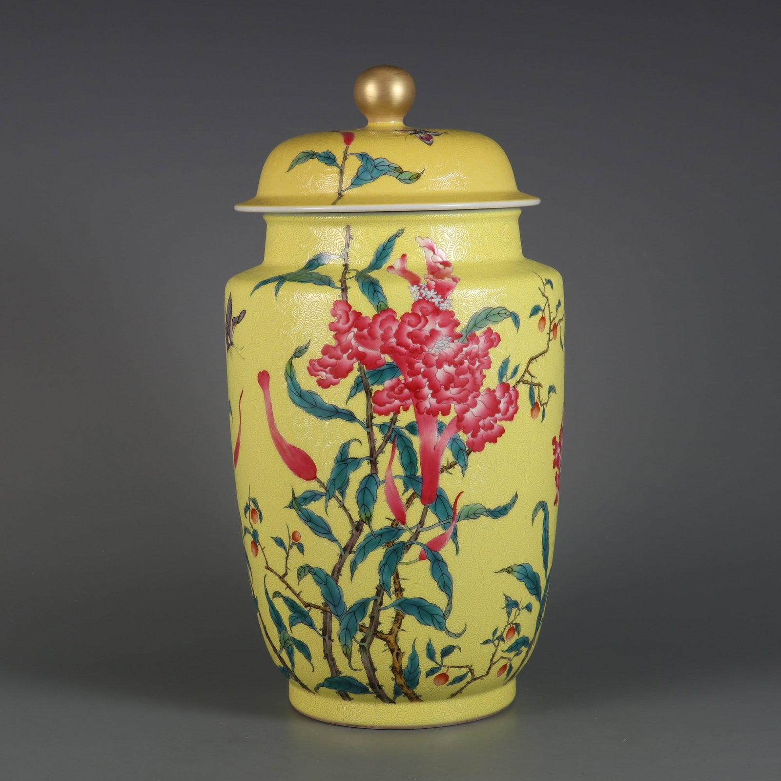 A Rare Enamel Flower Pattern Poem Jar: A Rare Enamel Flower Pattern Poem Jar Qing Dynasty, China Qianlong Six-character MarkSize:13inx6.3in珐琅彩花卉纹诗文罐 中国清