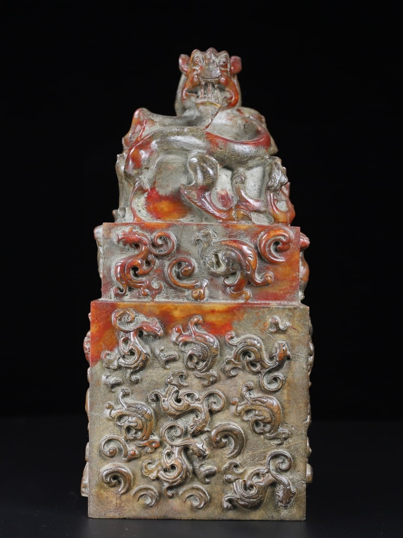 An Exquisite White Jade Dragon Pattern Seal (1 of 10)