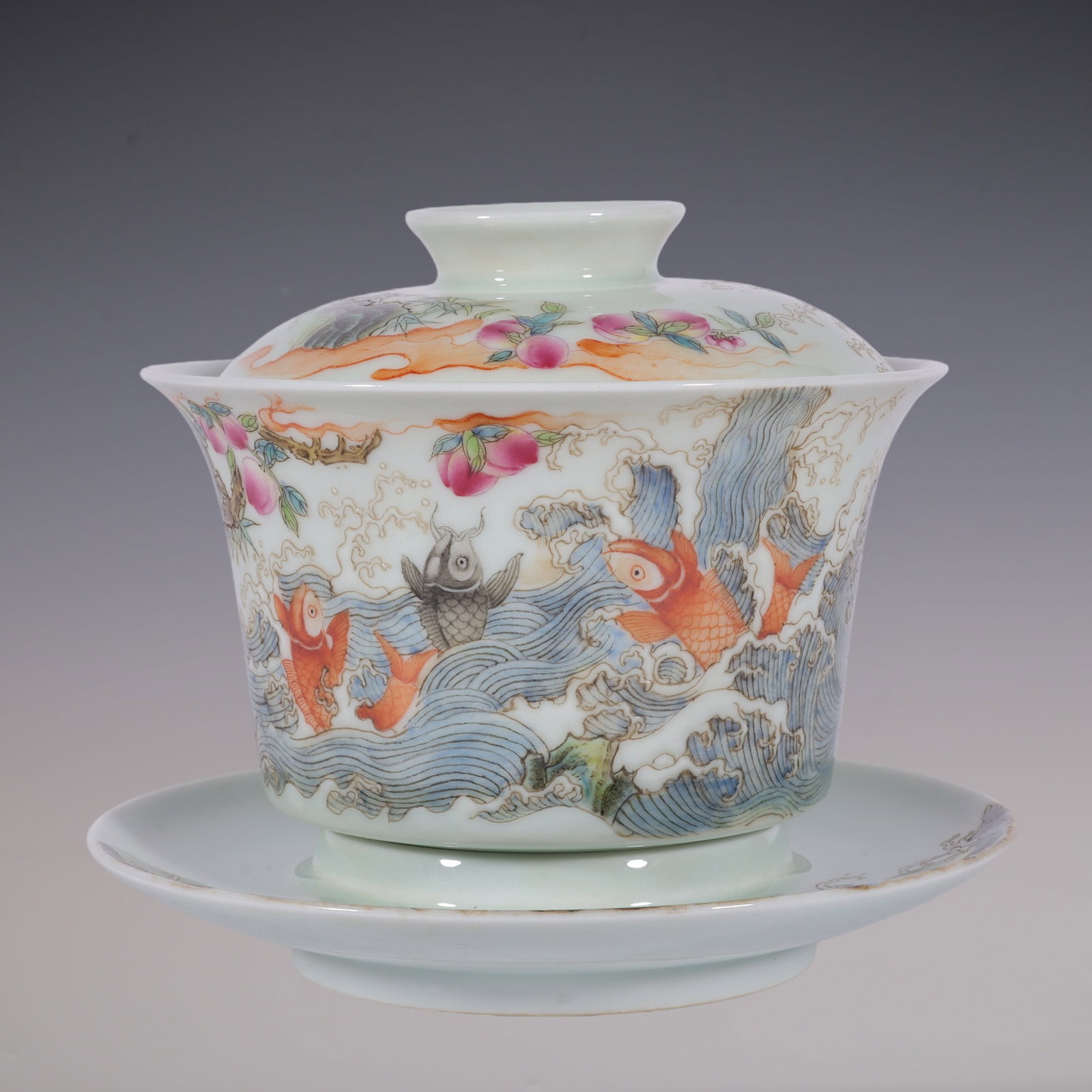 An Exquisite Enamel Fish Pattern Bowl (1 of 8)