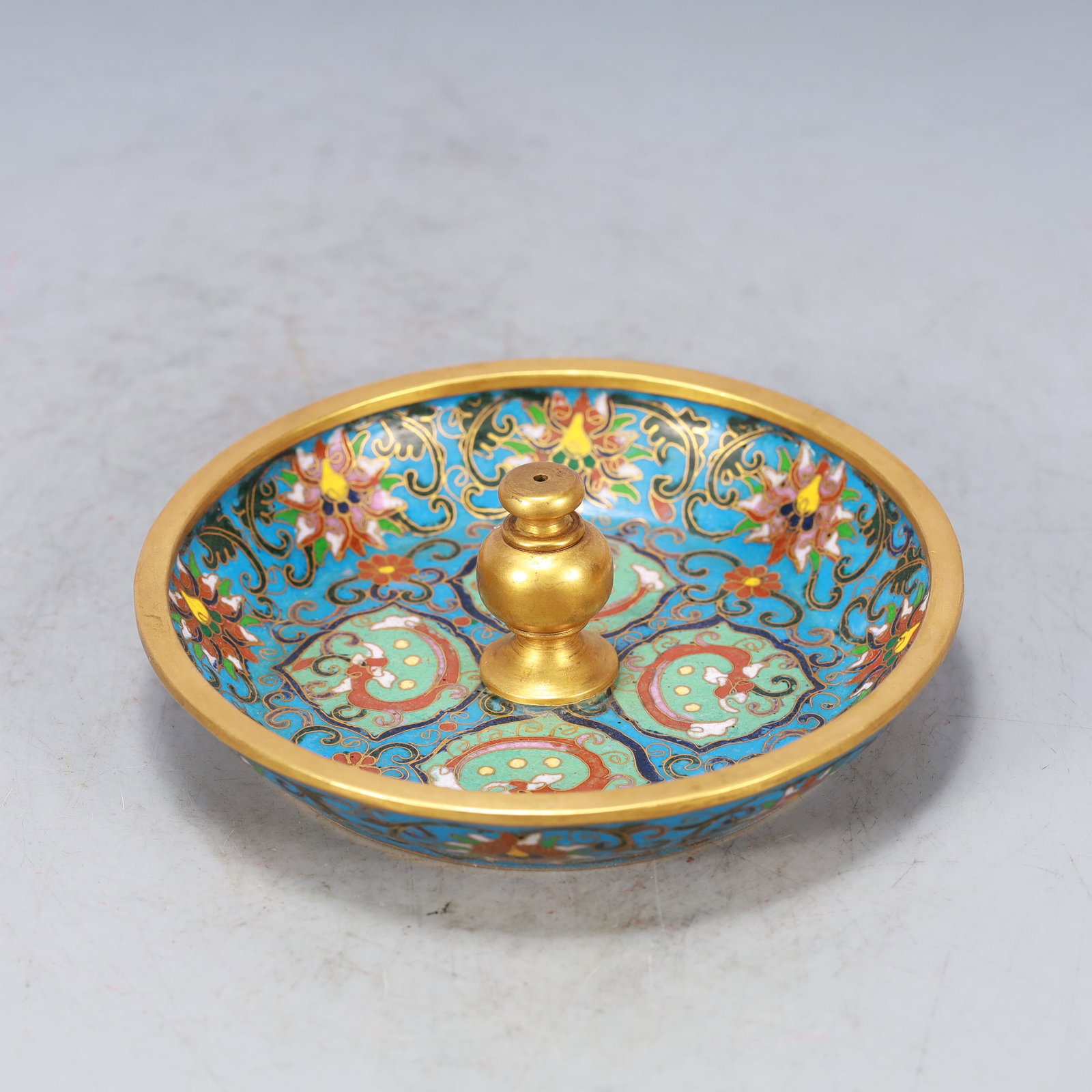 A Exquisite Cloisonne Lotus Pattern Plate: A Exquisite Cloisonne Lotus Pattern Plate Qing Dynasty, China Qianlong Four-character Mark Size:5.9inx1.8in Weight:550g景泰蓝缠枝莲纹盘 中国