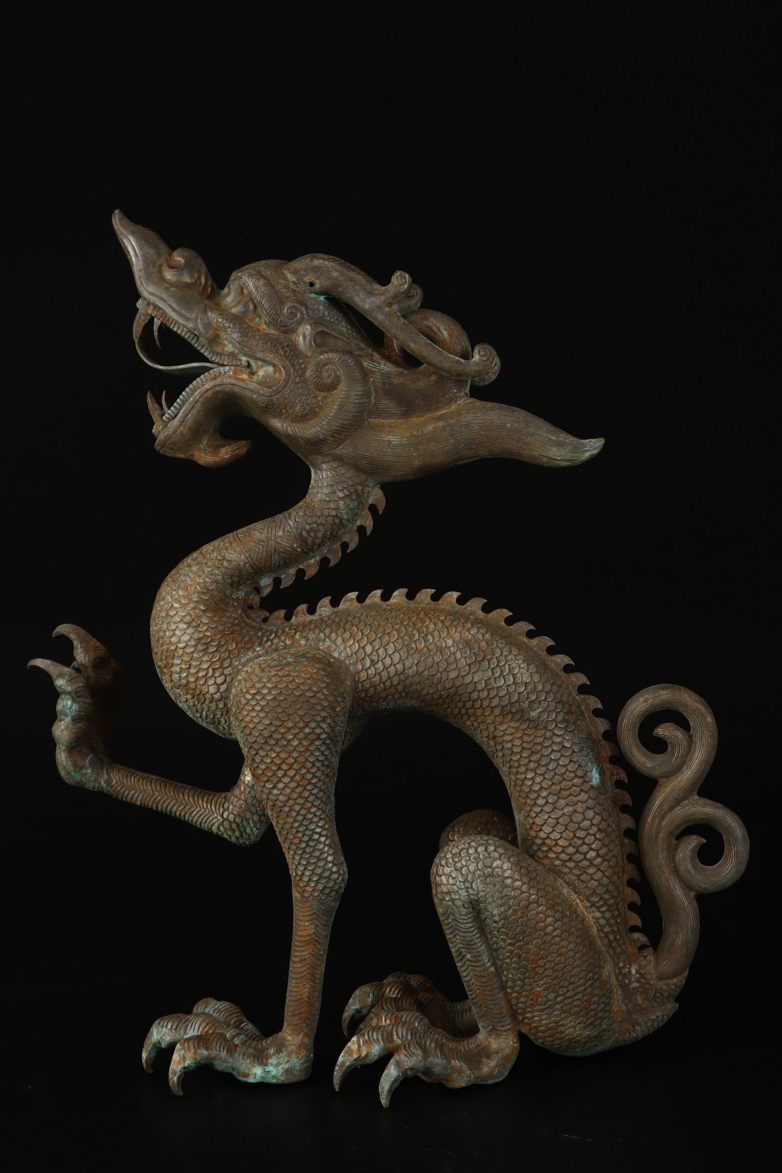 A Rare Silver Dragon Ornament: A Rare Silver Dragon Ornament,Qing Dynasty,China,Size:12.6inx10.2in,Weight:773g银龙摆件,中国清代,Size:32cmx26cm,Weight:773g
