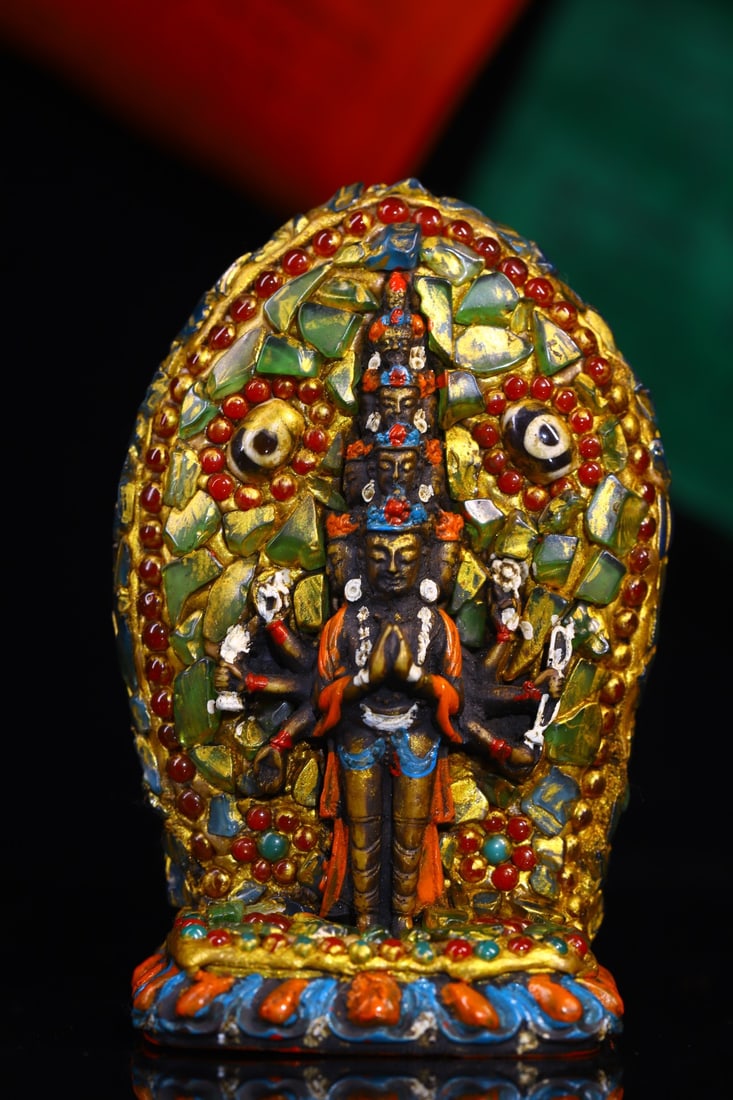 An Exquisite Bone Inlaid Gems with Dzi Bead Statue of Mammon Pattern: An Exquisite Bone Inlaid Gems with Dzi Bead Statue of Mammon Pattern,Qing Dynasty,ChinaSize:5.1inx3.3in,Weight:500g骨头镶宝石和天珠财神Î