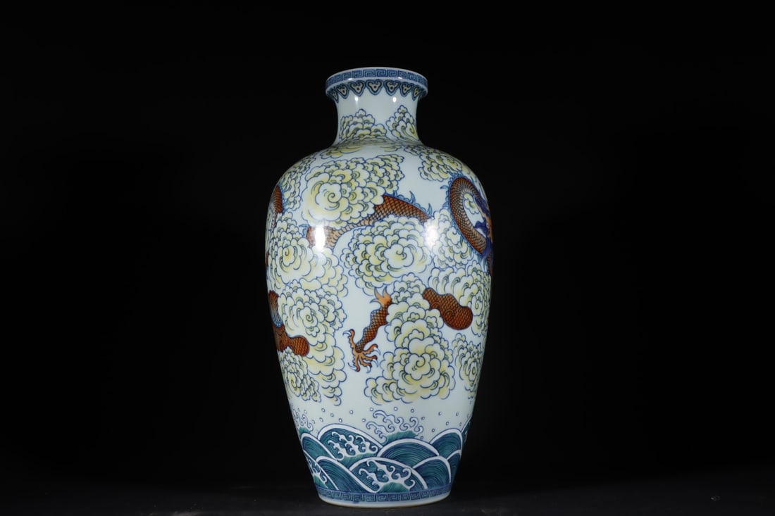 An Exquisite Doucai Seawater Pattern Dragon Pattern Vase - 2
