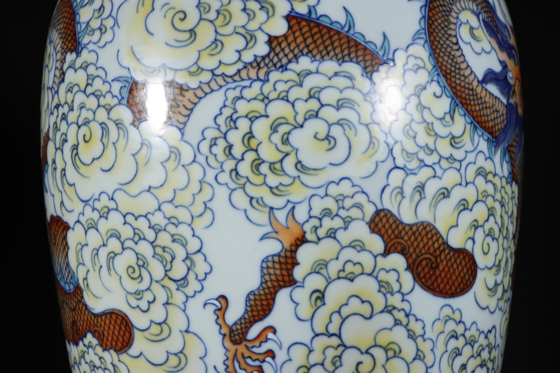 An Exquisite Doucai Seawater Pattern Dragon Pattern Vase - 7