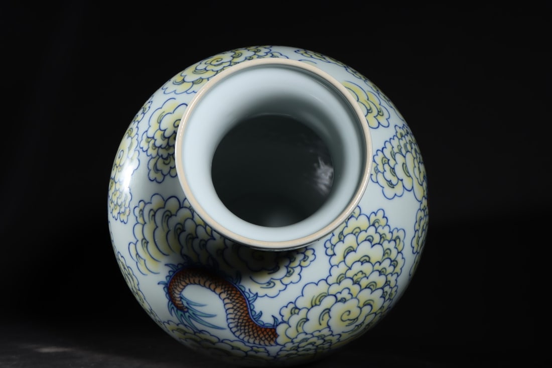 An Exquisite Doucai Seawater Pattern Dragon Pattern Vase - 8