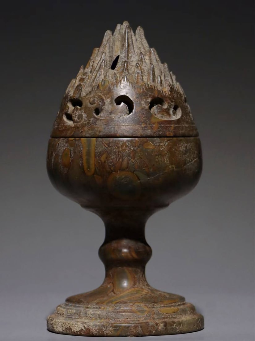 An Exquisite Limestone Censer: An Exquisite Limestone Censer Tang Dynasty, China Size:7.1inx3.5in青石博山炉 中国唐代Size:18cmx9cm
