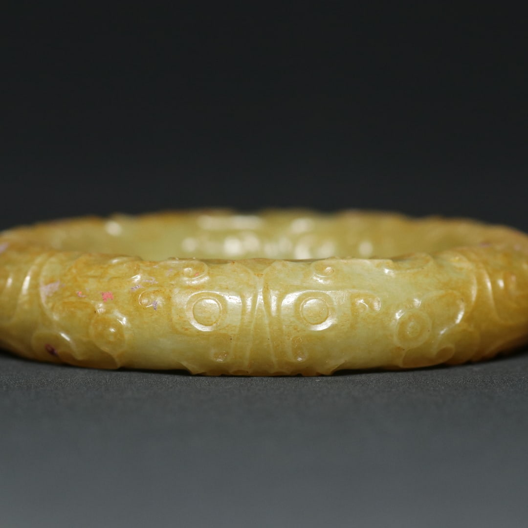 An Exquisite White Jade Beast-Face Pattern Bracelets - 5
