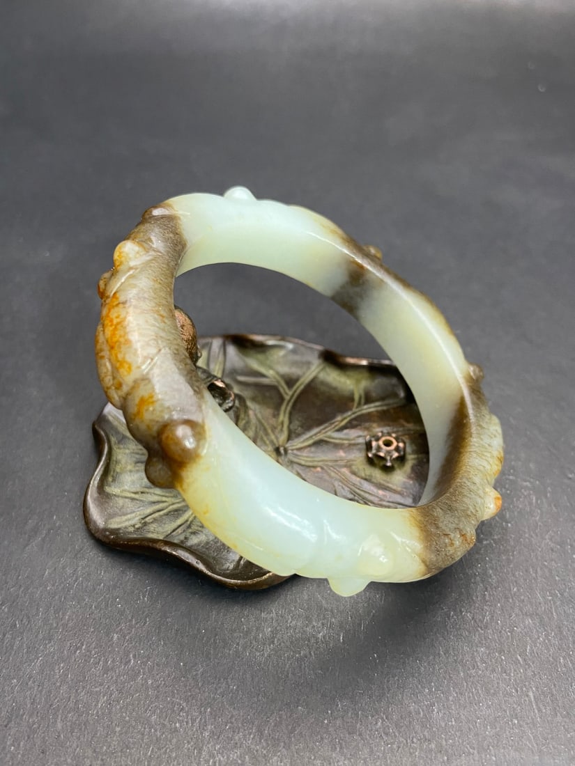 An Exquisite White Jade Cicada Pattern Bracelets - 3