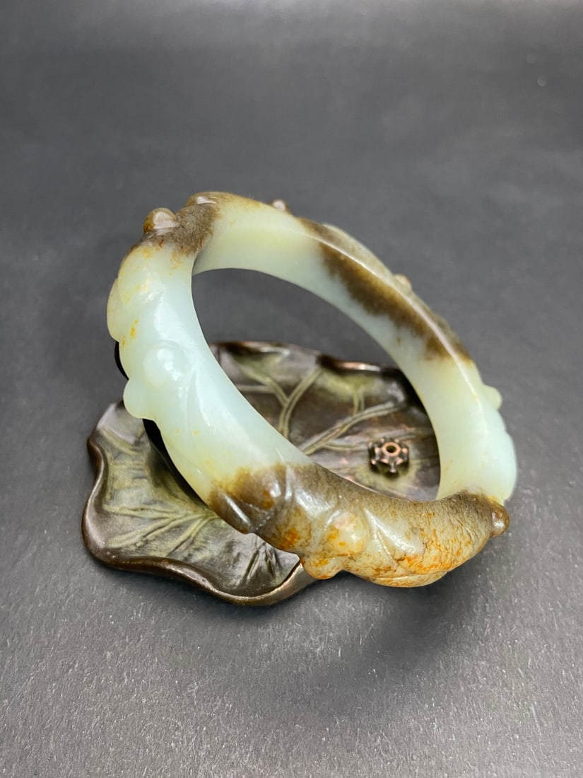 An Exquisite White Jade Cicada Pattern Bracelets - 4