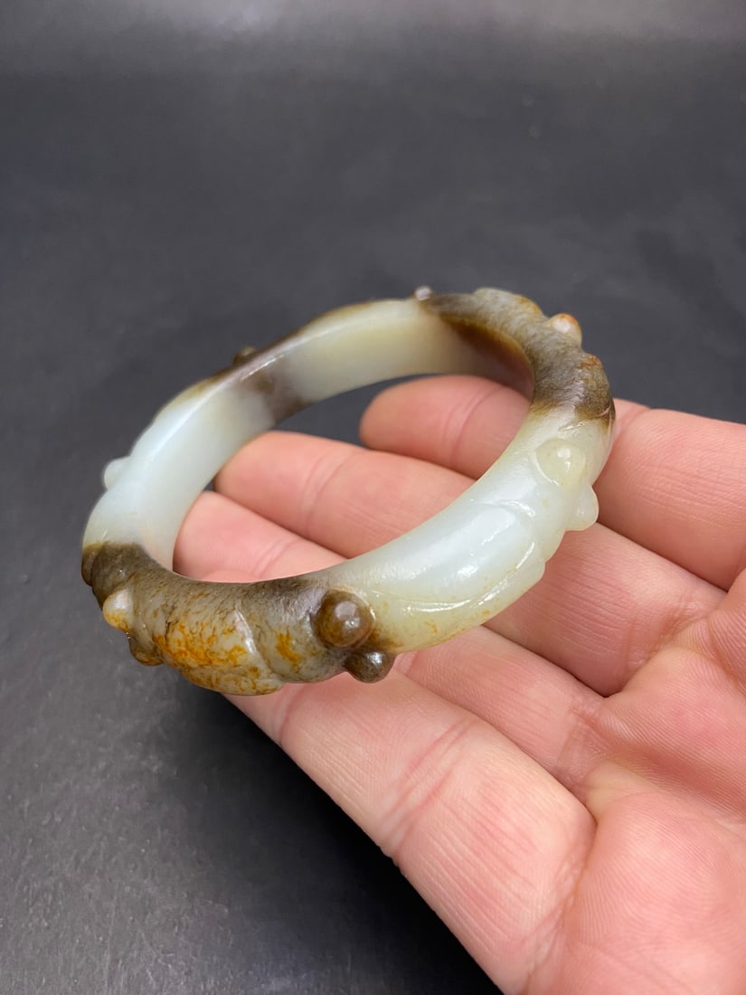 An Exquisite White Jade Cicada Pattern Bracelets - 7