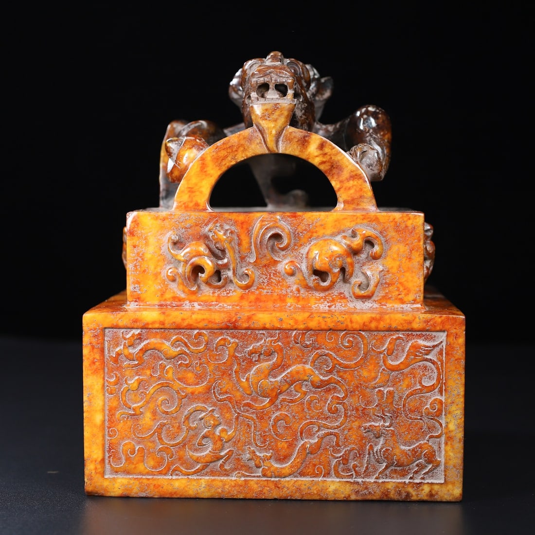 An Exquisite White Jade Hollow Chi-Dragon Pattern Seal: An Exquisite White Jade Hollow Chi-Dragon Pattern Seal,Qing Dynasty,China,Size:7inx6inx5.9in,Weight:6250g白玉镂空螭龙纹印章,中国଀