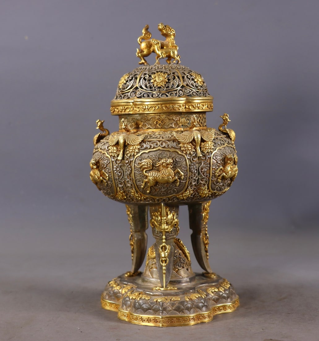 An Exquisite Gilt Bronze Auspicious Beast Phoenix Pattern Tripod Censer,With Base: An Exquisite Gilt Bronze Auspicious Beast Phoenix Pattern Tripod Censer,With Base,Tang Dynasty,China,Zhenguan Four-character Mark,Size:9.4inx4.7in,Weight:1215g铜鎏金瑞兽&