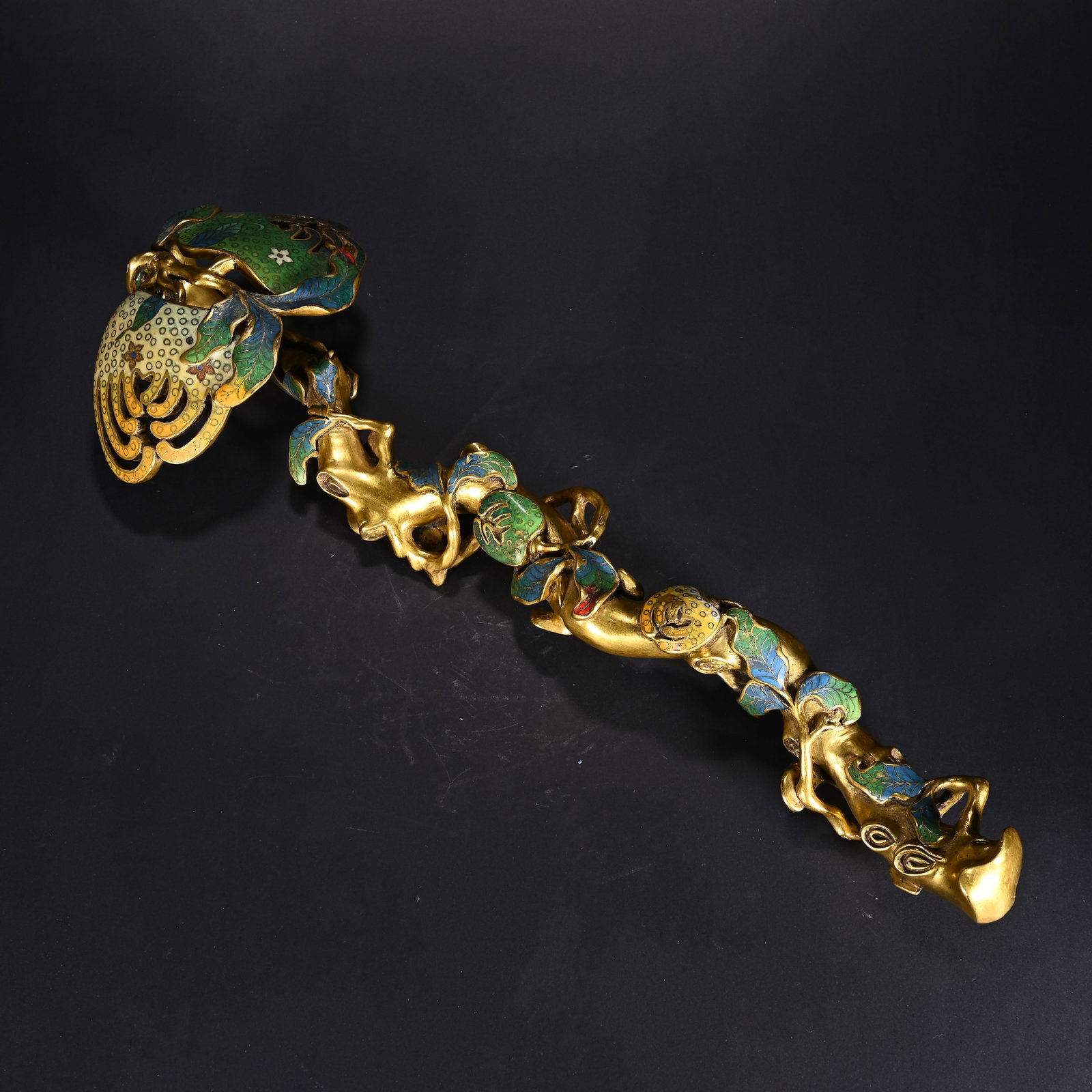 A Huge Cloisonne Bergamot Pattern Ruyi (1 of 9)