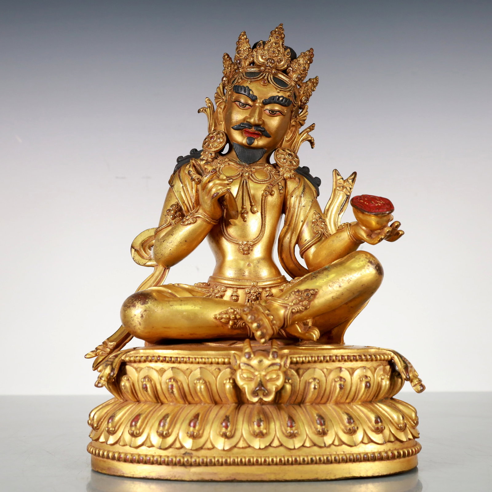 A Exquisite Gilt Bronze Buddha statue (1 of 10)