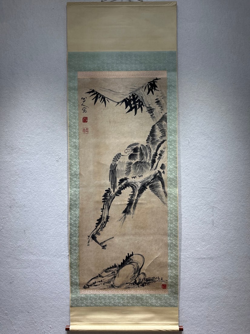A Chinese Vertical Scroll Ink Painting of Eagle on Paper,Bada Shanren: A Chinese Vertical Scroll Ink Painting of Eagle on Paper,Bada Shanren,Size:(Without frame)21.7inx51.8in一幅中国水墨鹰图立轴,八大