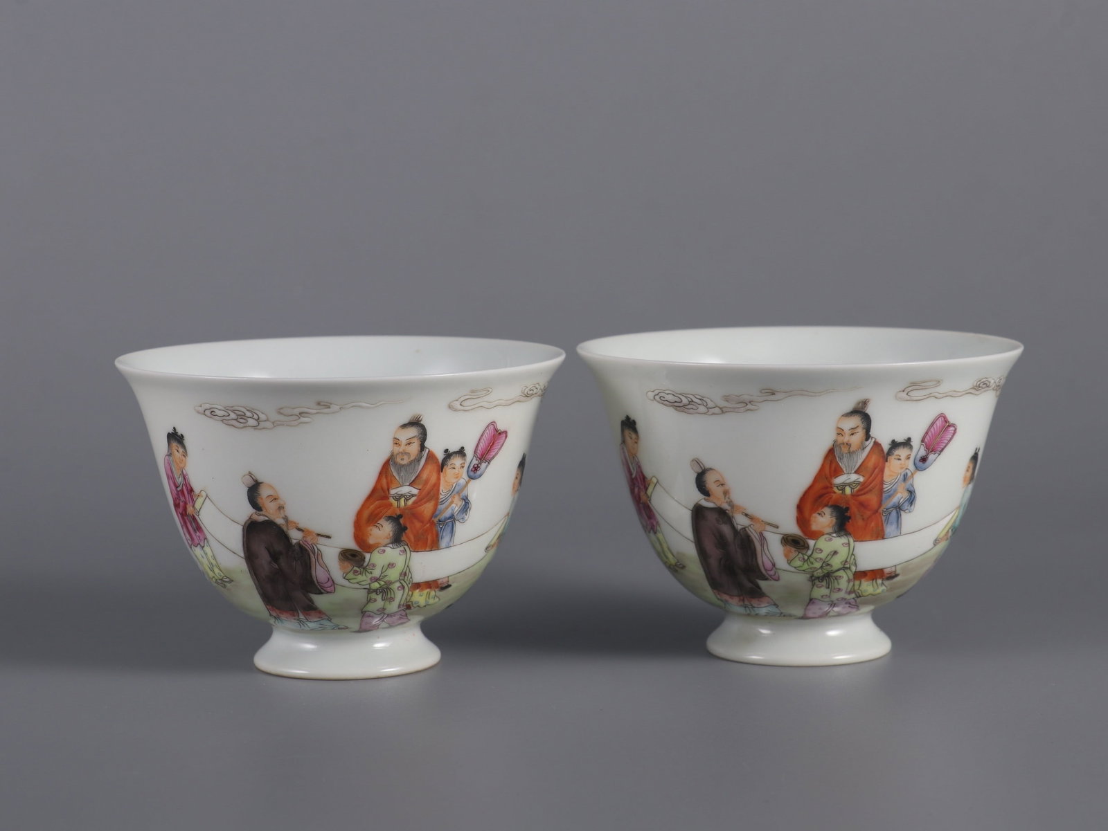 A Pair of Exquisite Famille-Rose Character and Story Pattern Poem Cup: A Pair of Exquisite Famille-Rose Character and Story Pattern Poem Cup Qing Dynasty, China Yongzheng Six-character MarkSize:2.4inx3.3in一对粉彩人物故事&#