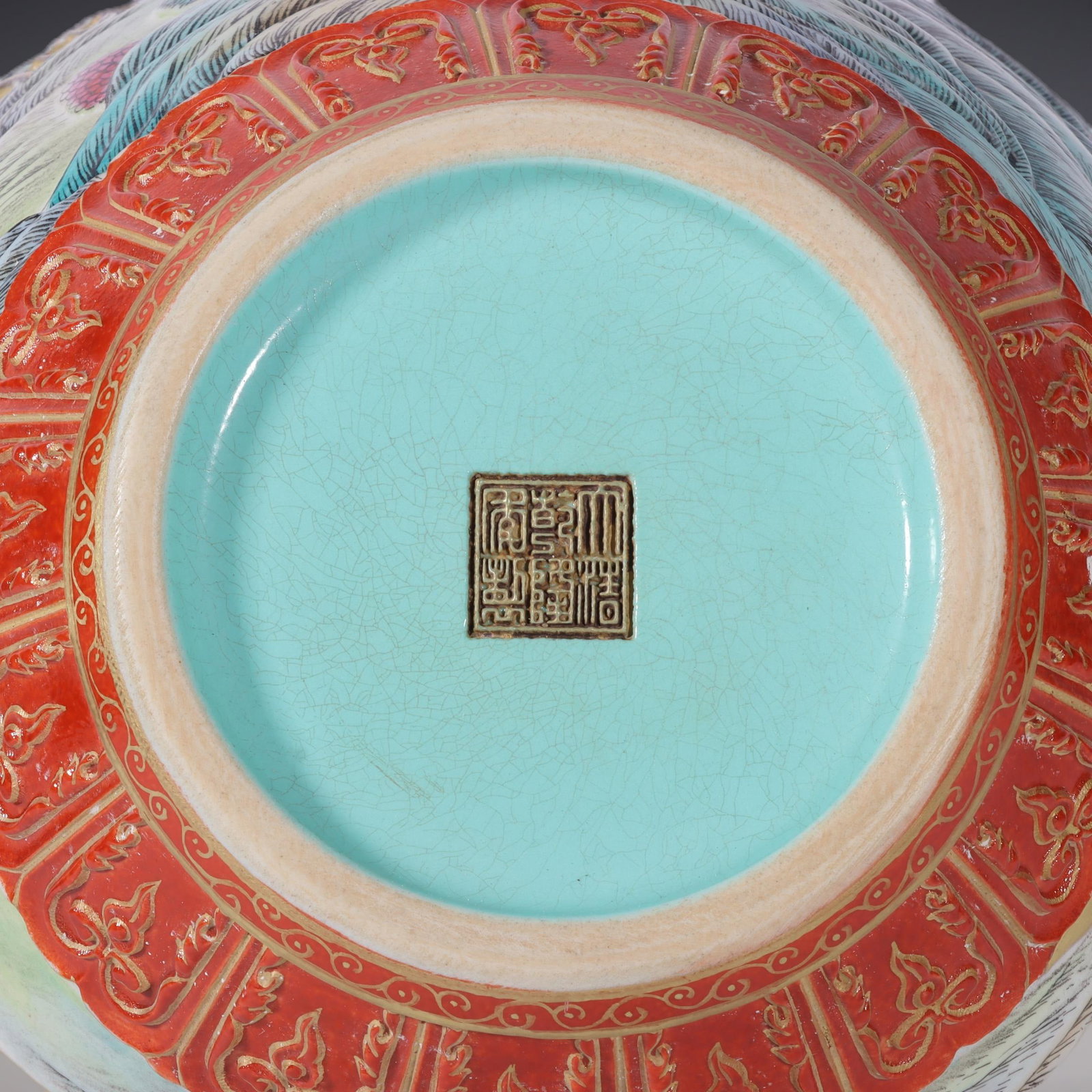 An Exquisite Enamel Lotus Pattern Landscape Pattern Vase - 9
