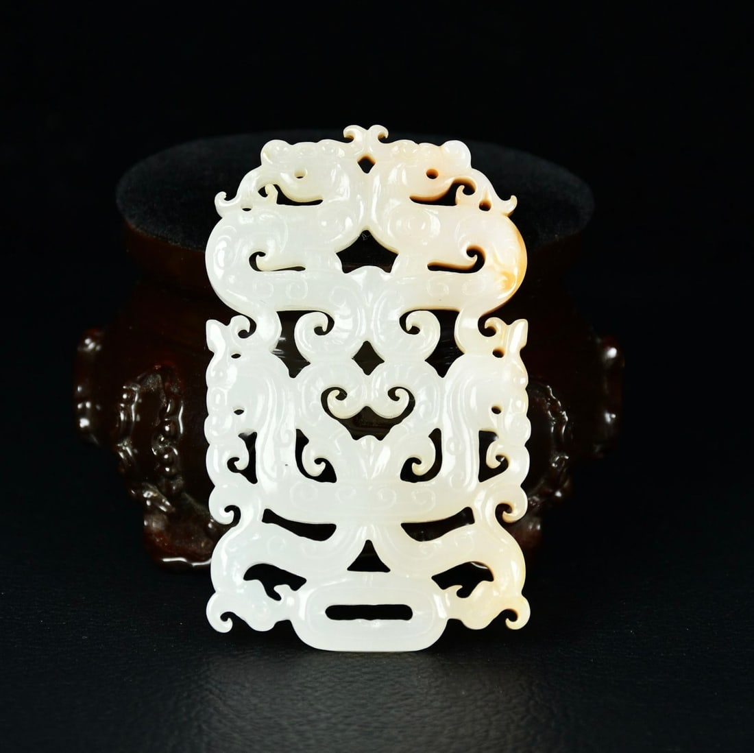 An Exquisite White Jade Hollow Dragon and Phoenix Pattern Pendant: An Exquisite White Jade Hollow Dragon and Phoenix Pattern Pendant,Qing Dynasty,