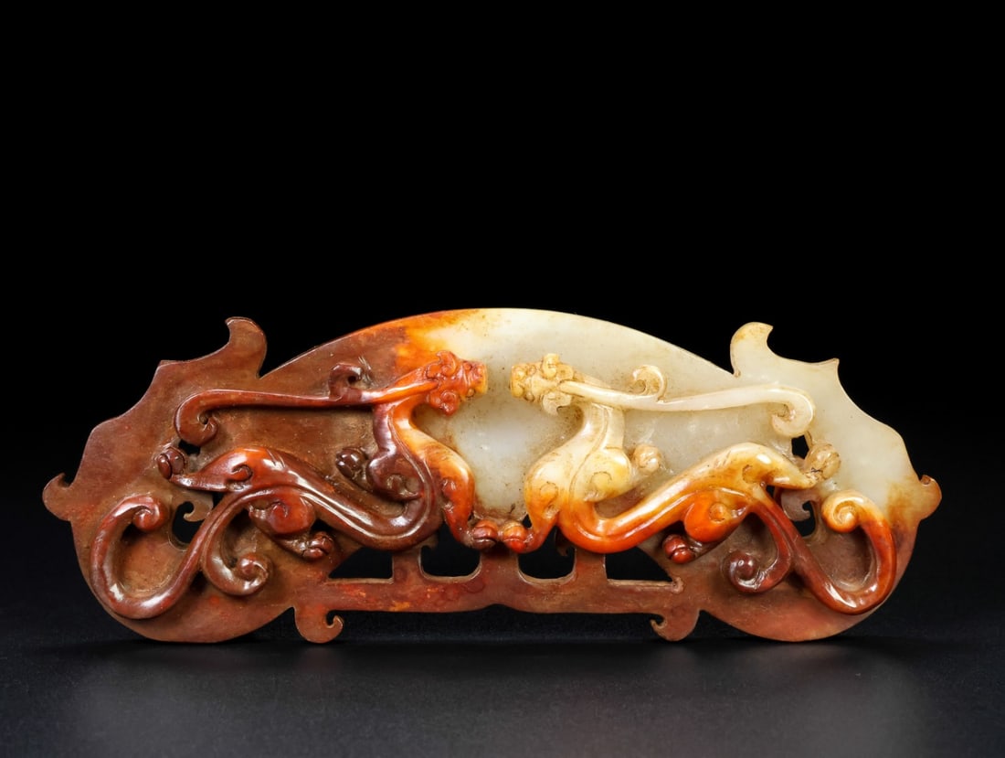 An Exquisite White Jade Chi-Dragon Pattern Pendant: An Exquisite White Jade Chi-Dragon Pattern Pendant,Qing Dynasty,China,Size:6.3inx2.3inx0.5in,Weight:152.5g白玉螭龙纹挂件,中国清代,Size