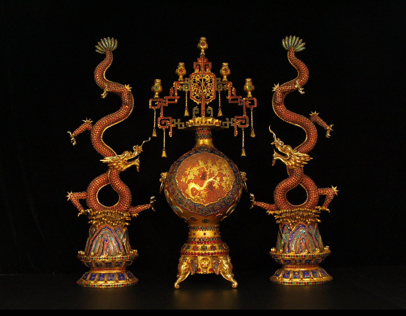 A Set of Huge Gilt Bronze Inlaid Gems Flower and Bird Pattern Censer Dragon Ornaments: A Set of Huge Gilt Bronze Inlaid Gems Flower and Bird Pattern Censer Dragon Ornaments,Qing Dynasty,China,Size:29.1inx9.4in,(Dragon)29.3inx7.3inx5.5in,Weight:17790g一套铜鎏ŵ