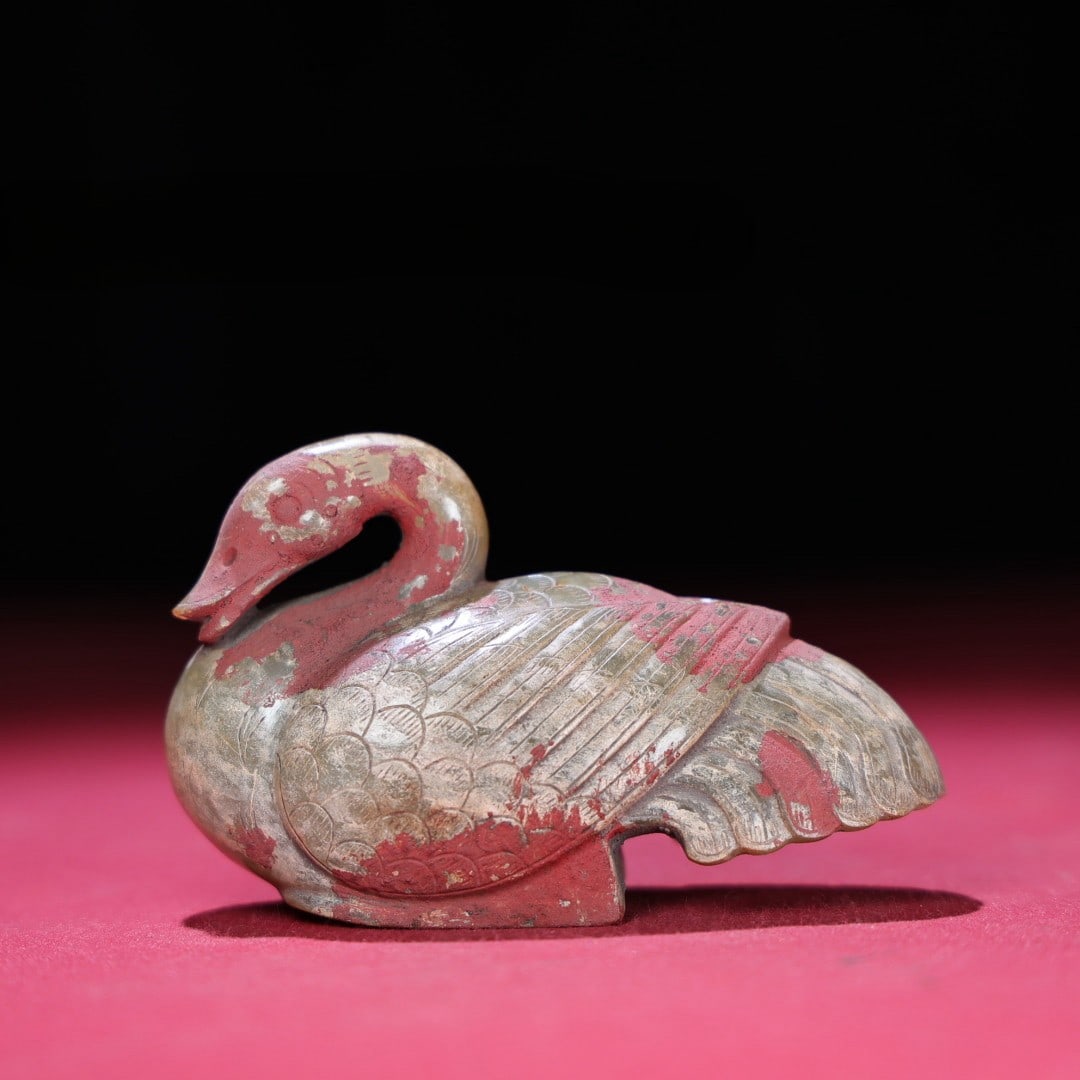 An Exquisite White Jade Goose Ornament: An Exquisite White Jade Goose Ornament,Qing Dynasty,China,Size:3.5inx2.2inx1.5in,Weight:192g白玉鹅摆件,中国清代,Size:8.8cmx5.6cmx3.9cm,Weight:192g