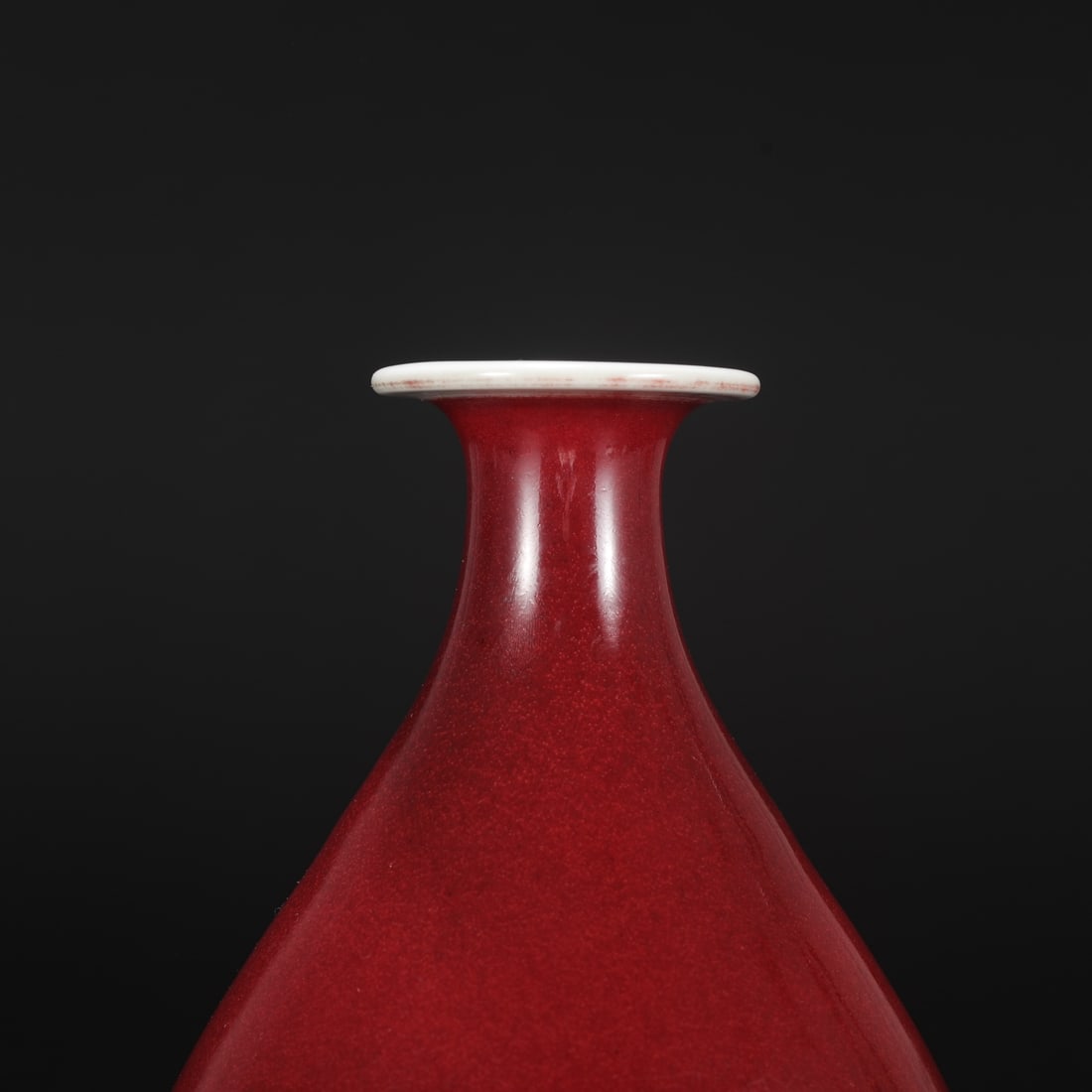 An Exquisite Ruby red-Glazed Vase - 2