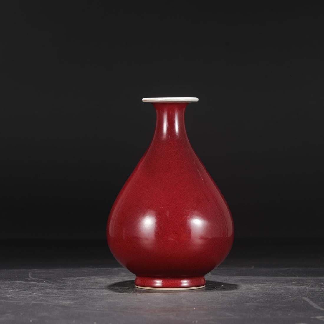 An Exquisite Ruby red-Glazed Vase - 6