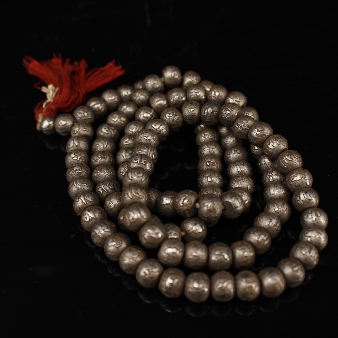 An Exquisite Iron Sanskrit Necklace: An Exquisite Iron Sanskrit Necklace,Qing Dynasty, China,Size:0.4inx17.3in,Weight:331g铁梵文项链,中国清代,Size:1cmx44cm,Weight:331g