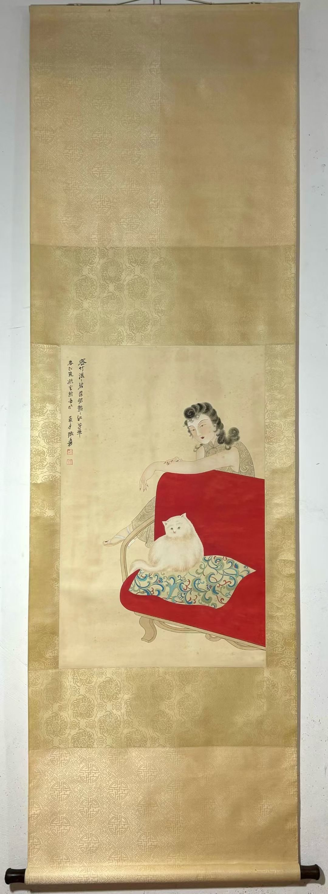 A Chinese Vertical Scroll Ink Painting of Woman on Paper,Zhang Daqian: A Chinese Vertical Scroll Ink Painting of Woman on Paper,Zhang Daqian,Size:(Without frame)32.3inx20.5in一幅中国水墨仕女图立轴,张