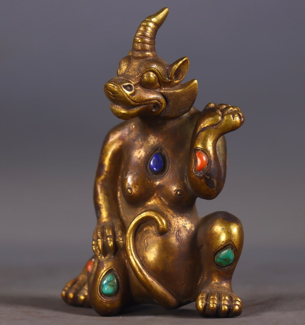 An Exquisite Gilt Bronze Inlaid Gems Auspicious Beast Ornament: An Exquisite Gilt Bronze Inlaid Gems Auspicious Beast Ornament,Qing