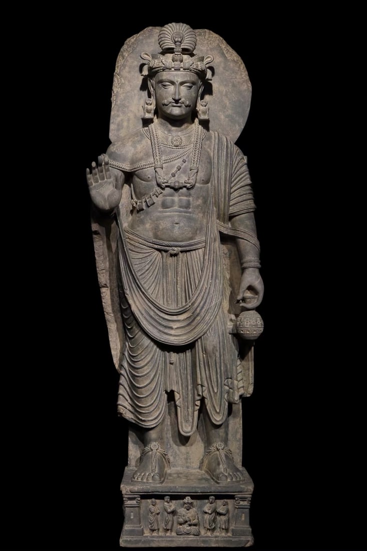 An Exquisite Limestone Statue of Gandhara: An Exquisite Limestone Statue of Gandhara Han Dynasty, China Size:58.7in青石犍陀罗像 中国汉代Size:149cm