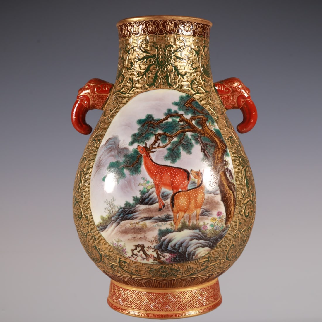An Exquisite Enamel Green Ground Painted Gold Lotus Pattern Animal Pattern Double-Ears Vase: An Exquisite Enamel Green Ground Painted Gold Lotus Pattern Animal Pattern Double-Ears Vase Qing Dynasty, China Qianlong Four-character Mark Size:12.2inx7.9in珐琅彩绿地&#