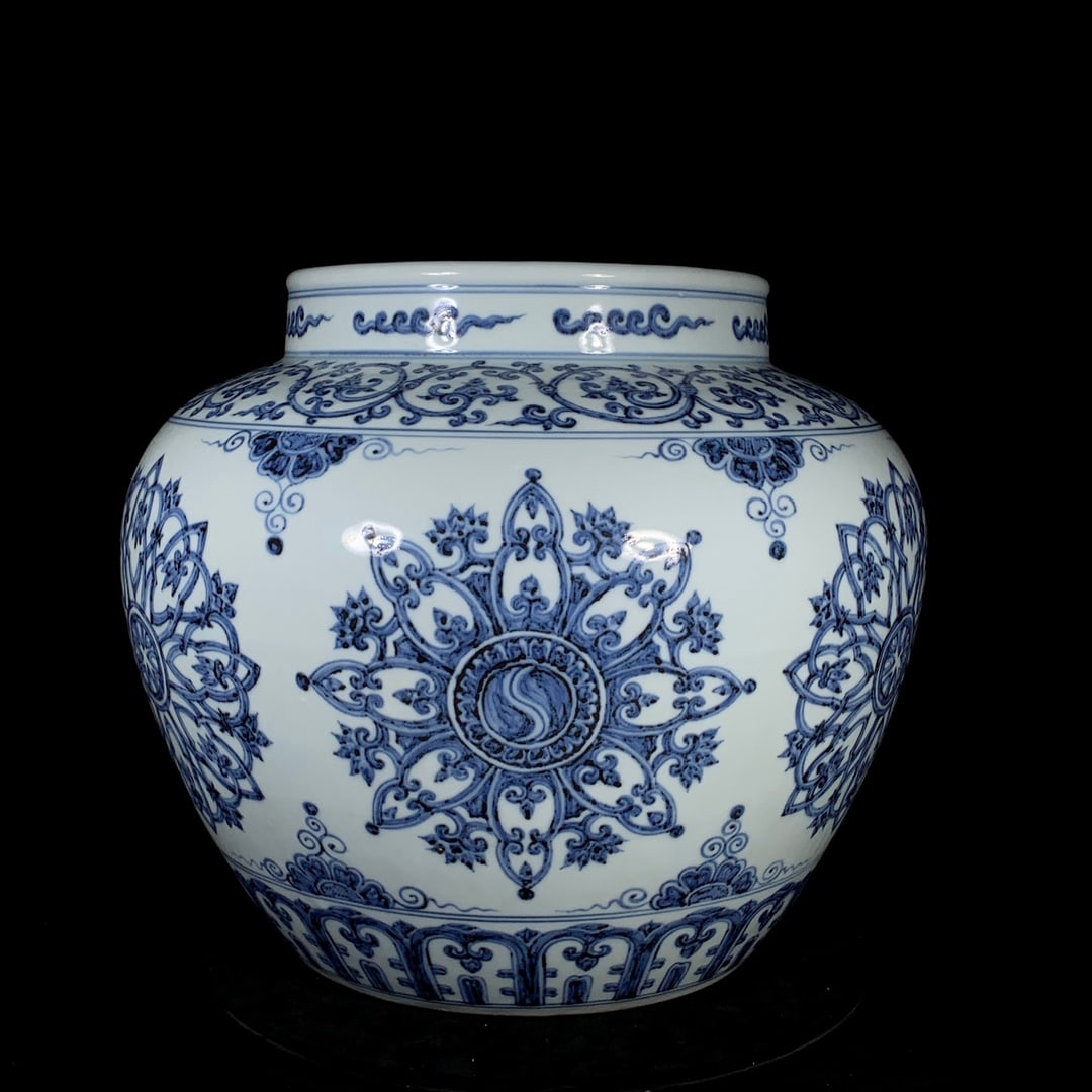 An Exquisite Blue and White Flower Pattern Jar: An Exquisite Blue and White Flower Pattern Jar Ming Dynasty, China Xuande Four-character Mark Size:12.2inx14.6in青花宝相花纹罐 中国明代