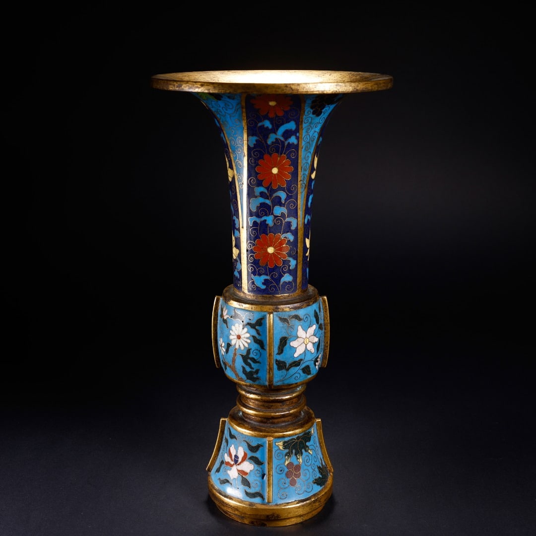 An Exquisite Cloisonne Flower Pattern Vase (1 of 9)