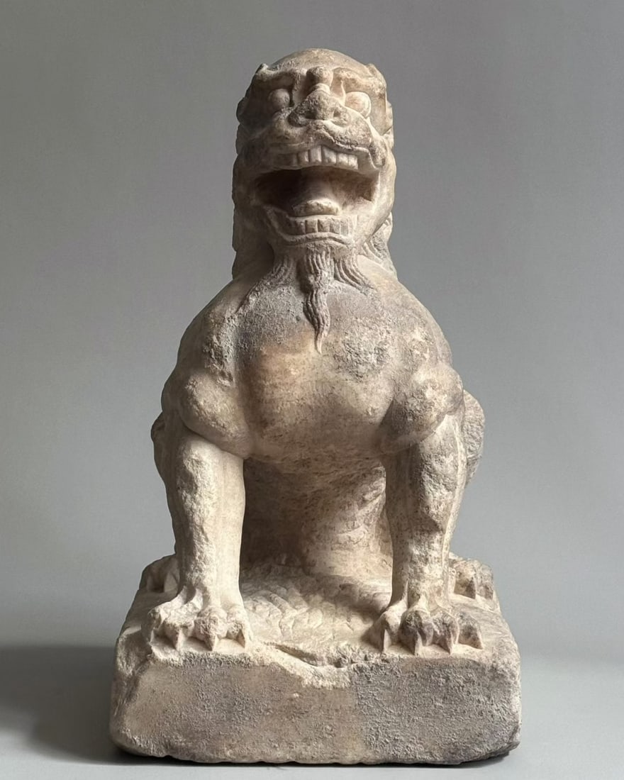 An Exquisite Marble Lion Ornament: An Exquisite Marble Lion Ornament Tang Dynasty, China Size:9.8inx7.3inx5.7in汉白玉狮子摆件 中国唐代Size:25cmx18.5cmx14.5cm