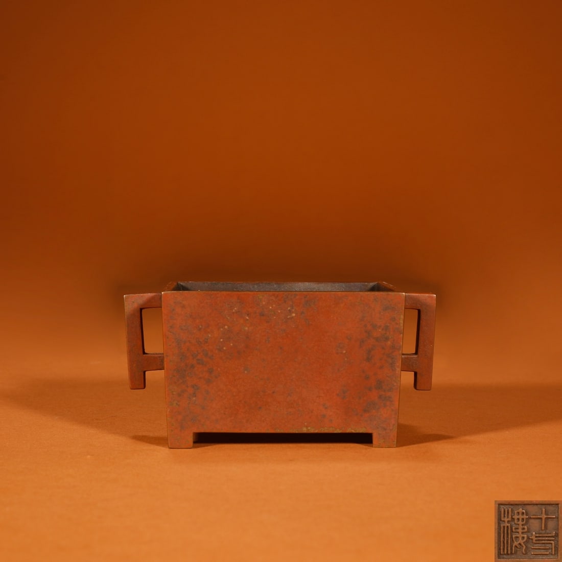 An Exquisite Bronze Double-Ears Four Legs Censer: An Exquisite Bronze Double-Ears Four Legs Censer,Ming Dynasty,China,With Mark,Size:2.2inx3.5inx4.8in,Weight:700g铜双耳四足香炉,中国明代